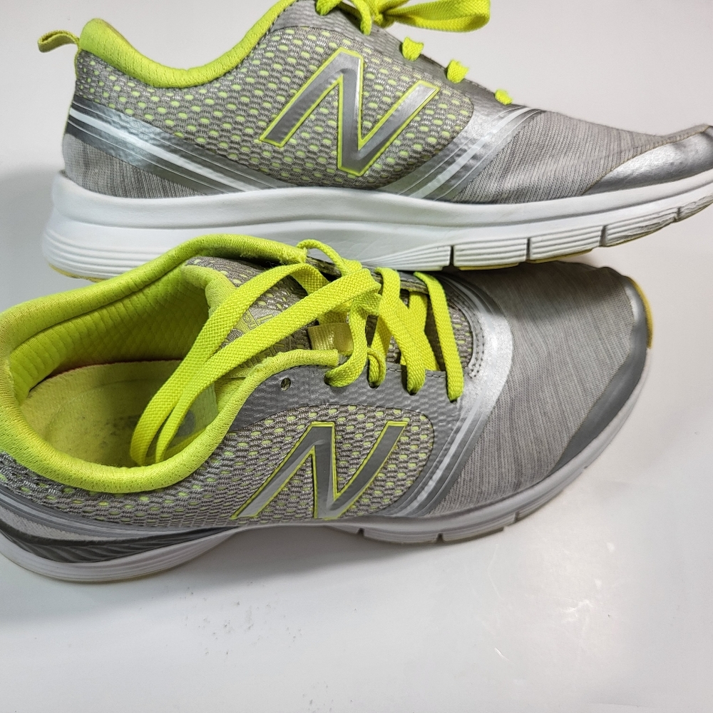 New Balance 711 Training Shoes Size 8 Gray & Yellow
